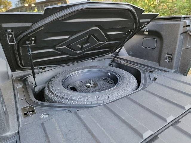 Rivian-R1T-spare-tire.jpg