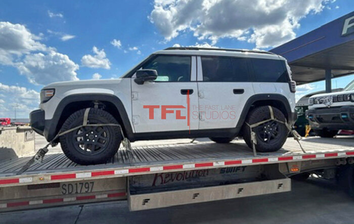 Incoming Competition: Jeep Recon EV SUV First Sighting (Features Removable Doors & Retracting Roof)